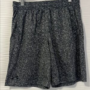 boys youth XL loose basketball shorts Under Armour Black Gray Athletic Shorts